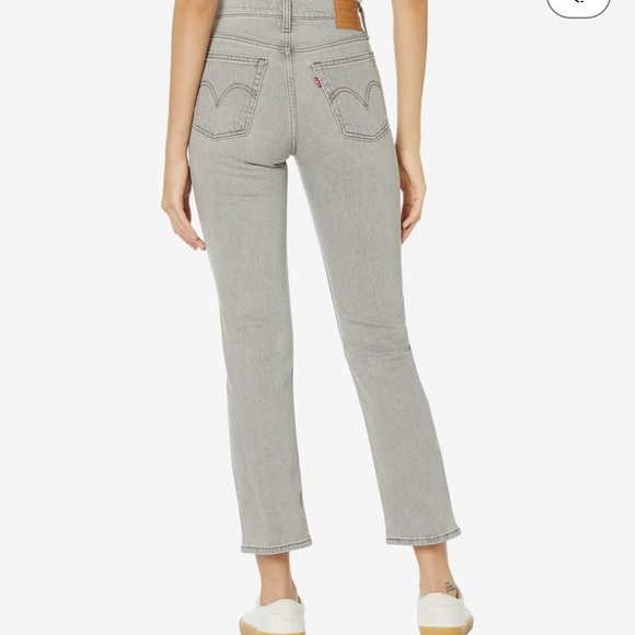 Levi’s Premium Wedgie Straight light gray denim excellent condition size 28 - Picture 2 of 5